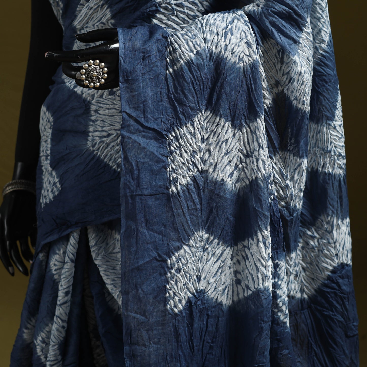 Kutch tie-dye pure cotton shibori saree 30 - handcrafted