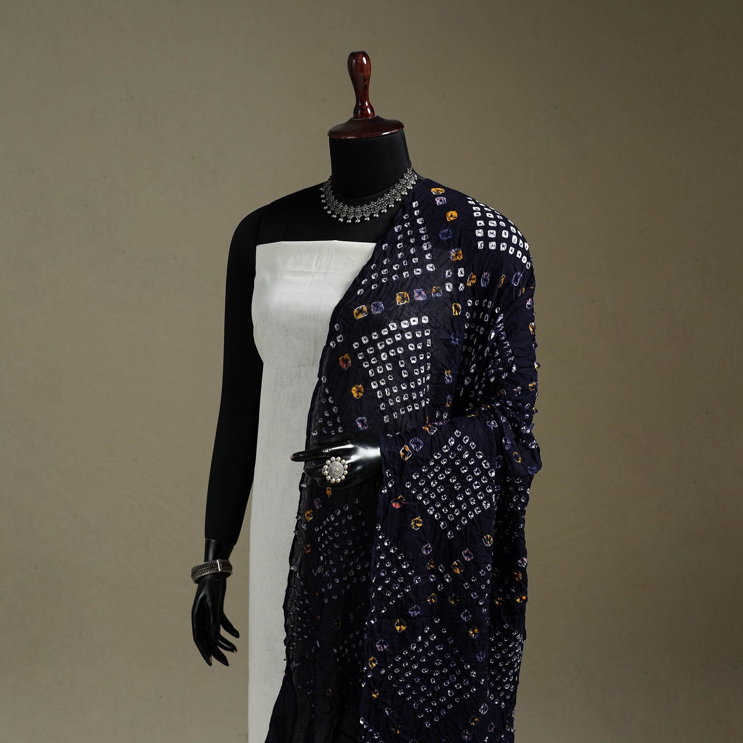 Kutch tie-dye mul cotton bandhani dupatta 03 - handcrafted