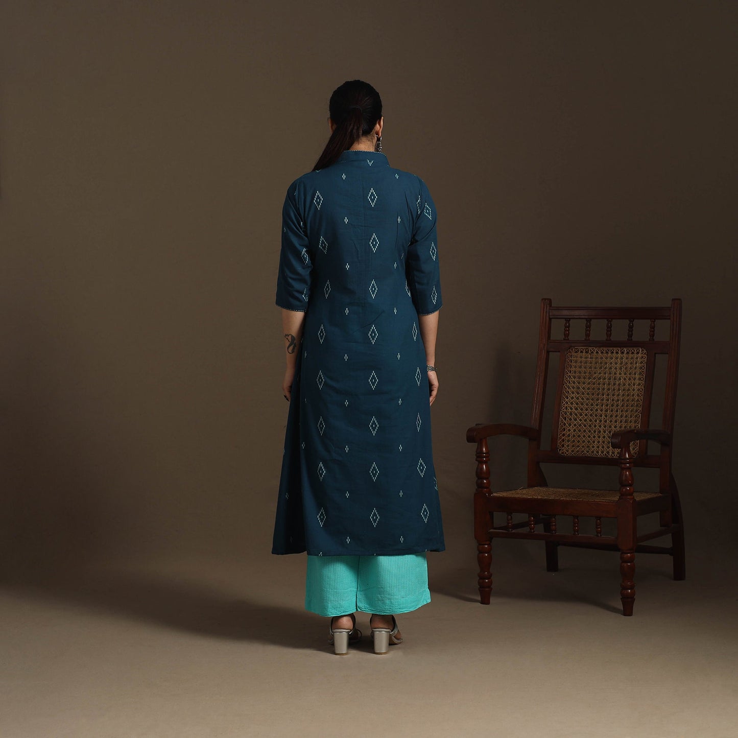 A-line cotton hand embroidered jacquard kurta for women 05