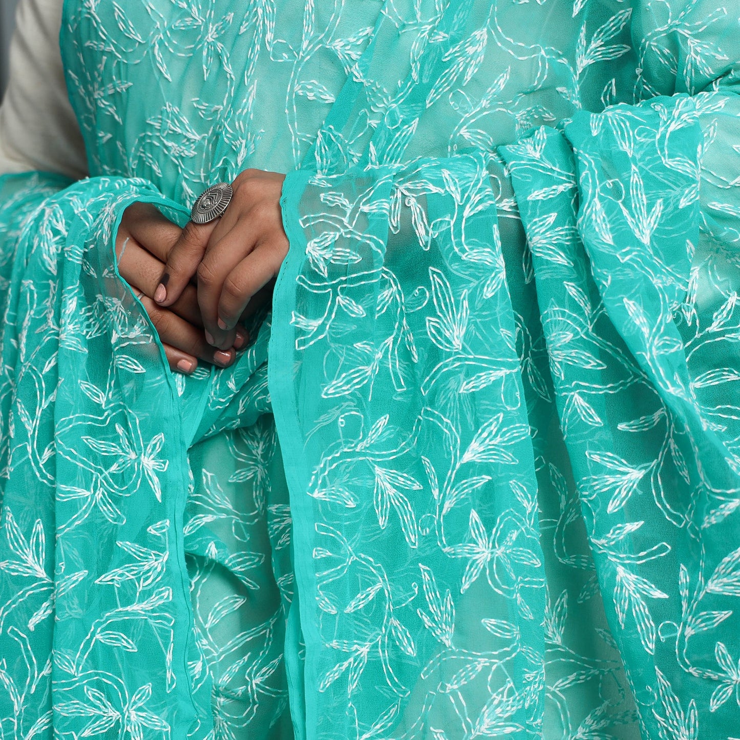  Lucknow Chikankari Tepchi Embroidery Georgette Dupatta 11 