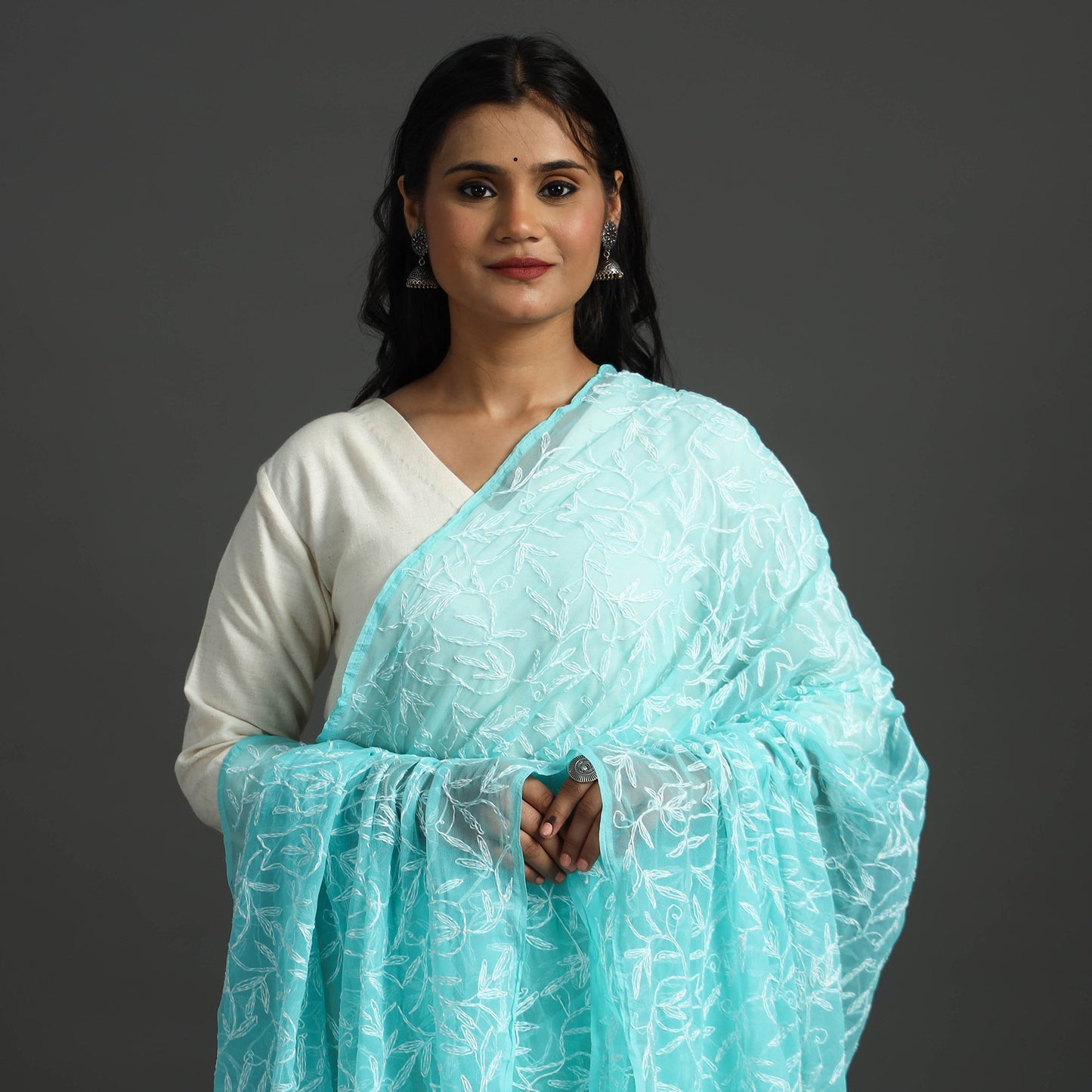  Lucknow Chikankari Tepchi Embroidery Georgette Dupatta 13 