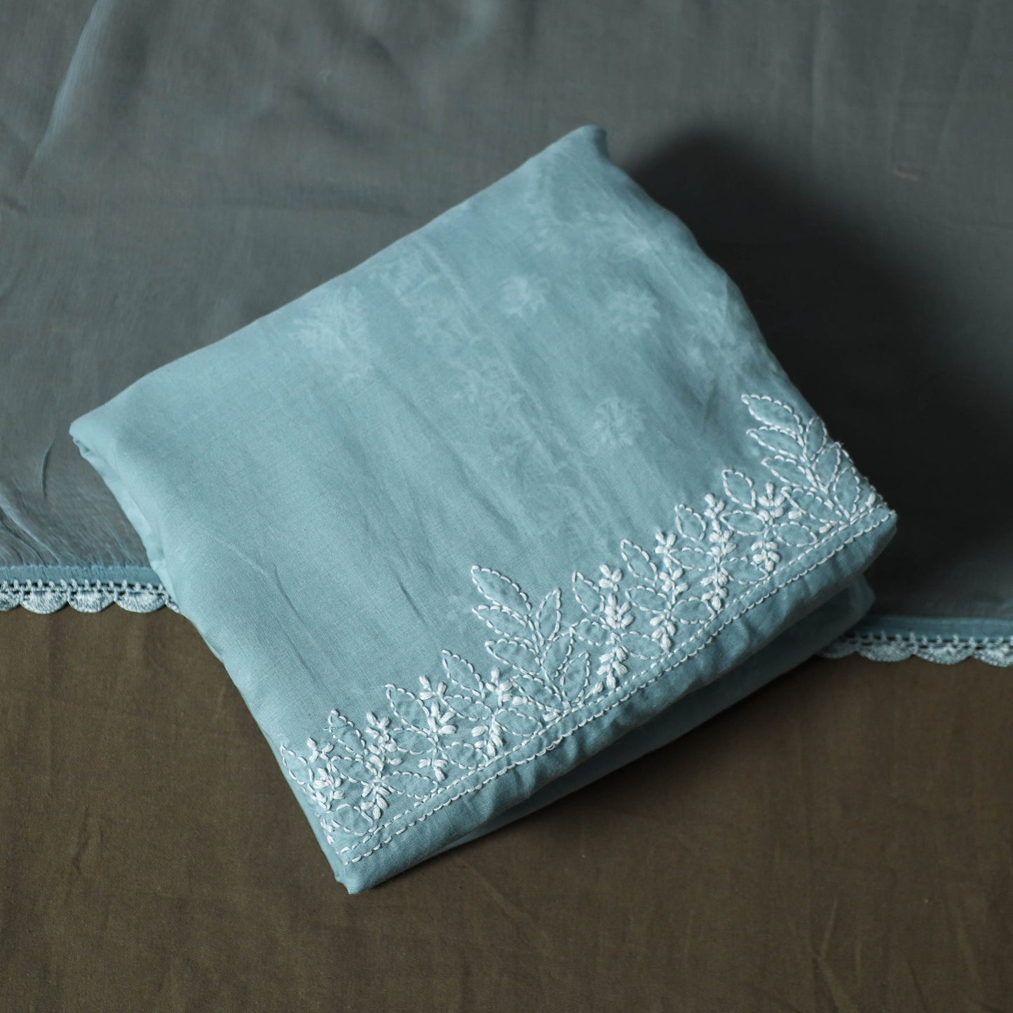 Lucknowi hand embroidered cotton chikankari 3pc unstitched