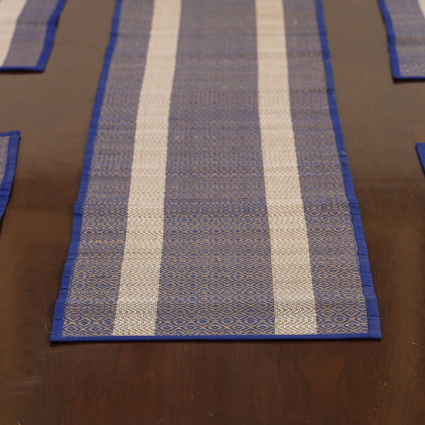 Blue Madur Grass Table Runner with Table Mat Set
