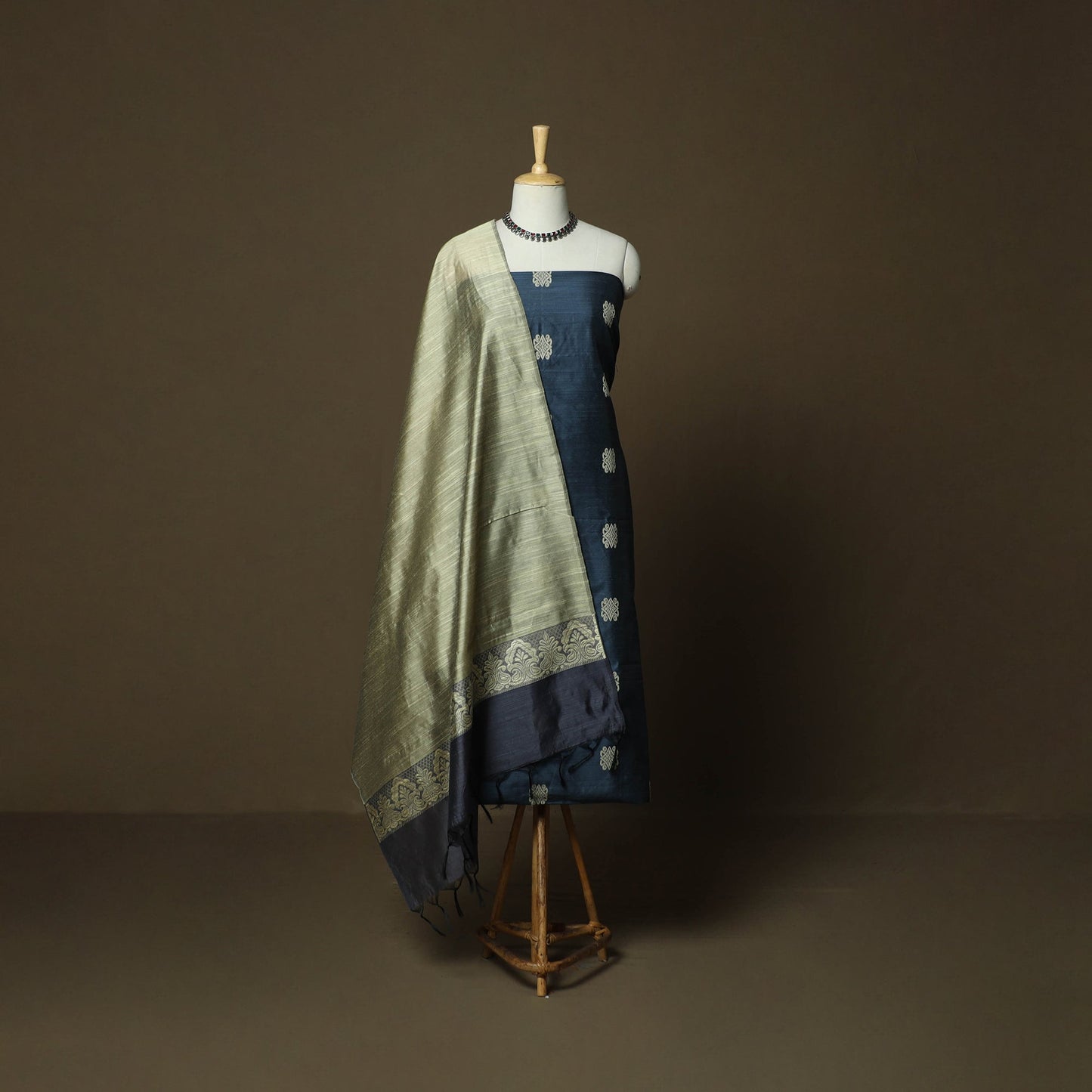 Mangalagiri silk cotton thread work 3pc unstitched dress