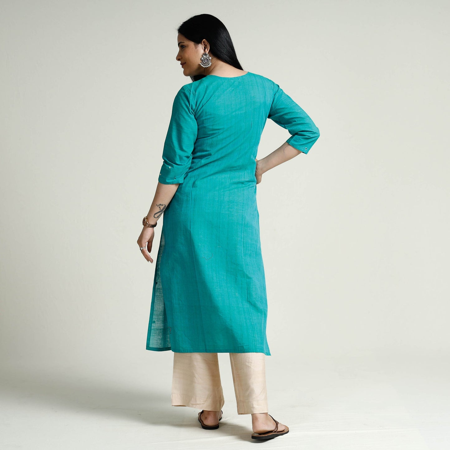 Buy iTokri Casuals - Mangalgiri Pure Handloom Cotton Embroidered Long Kurta Online at iTokri.com