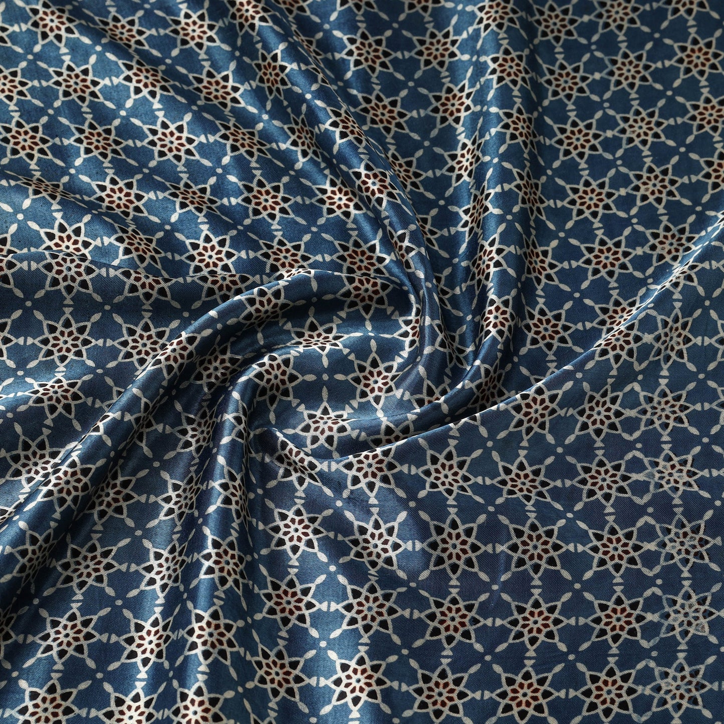Mashru silk natural dyed fabric 01 - handcrafted