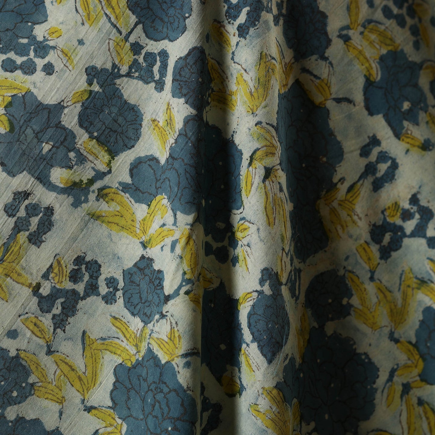 Blue - natural dyed bagru dabu fabric 03 - handcrafted