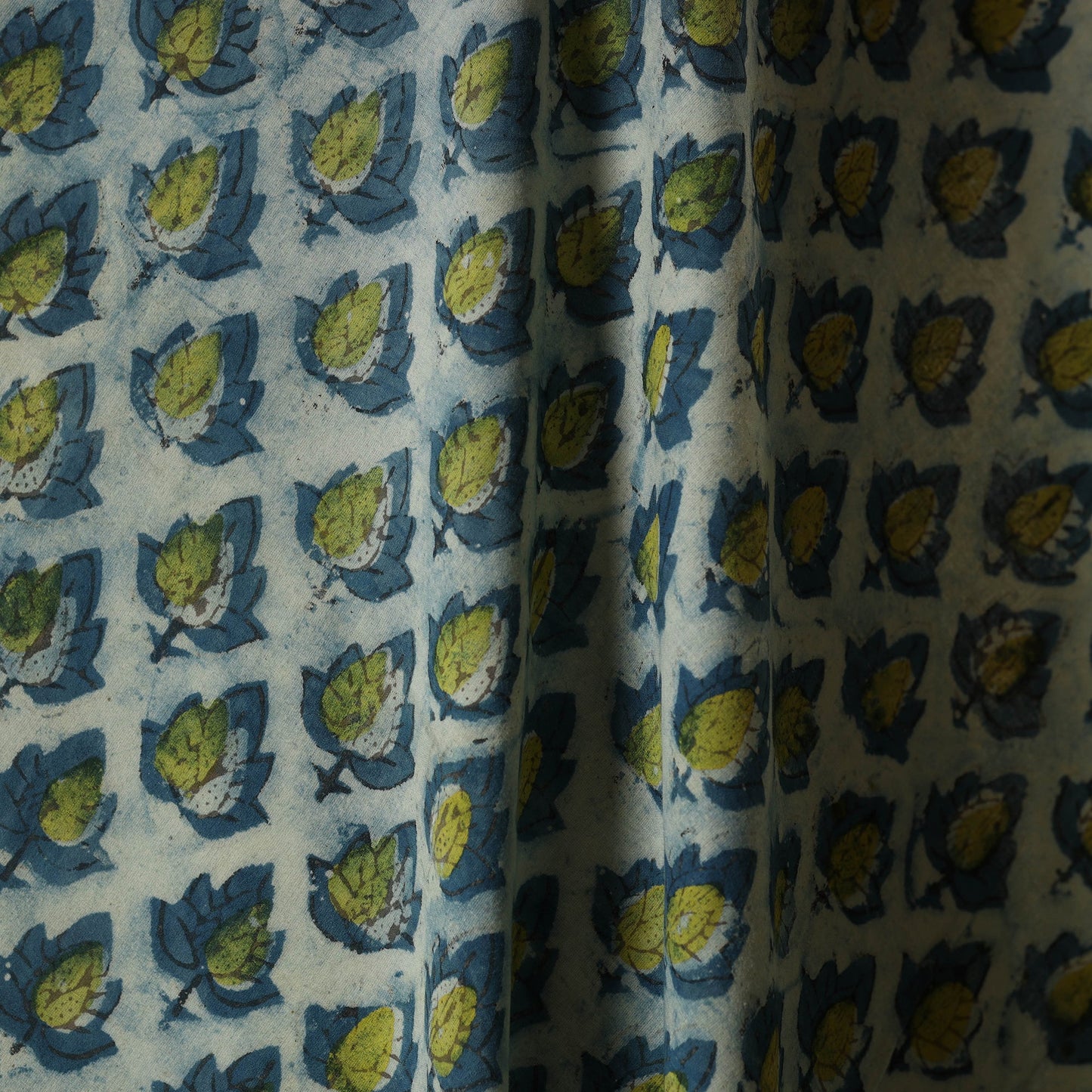 Blue - natural dyed bagru dabu fabric 08 - handcrafted