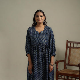 Natural dyed cotton pintuck tiered dress 02 - handcrafted