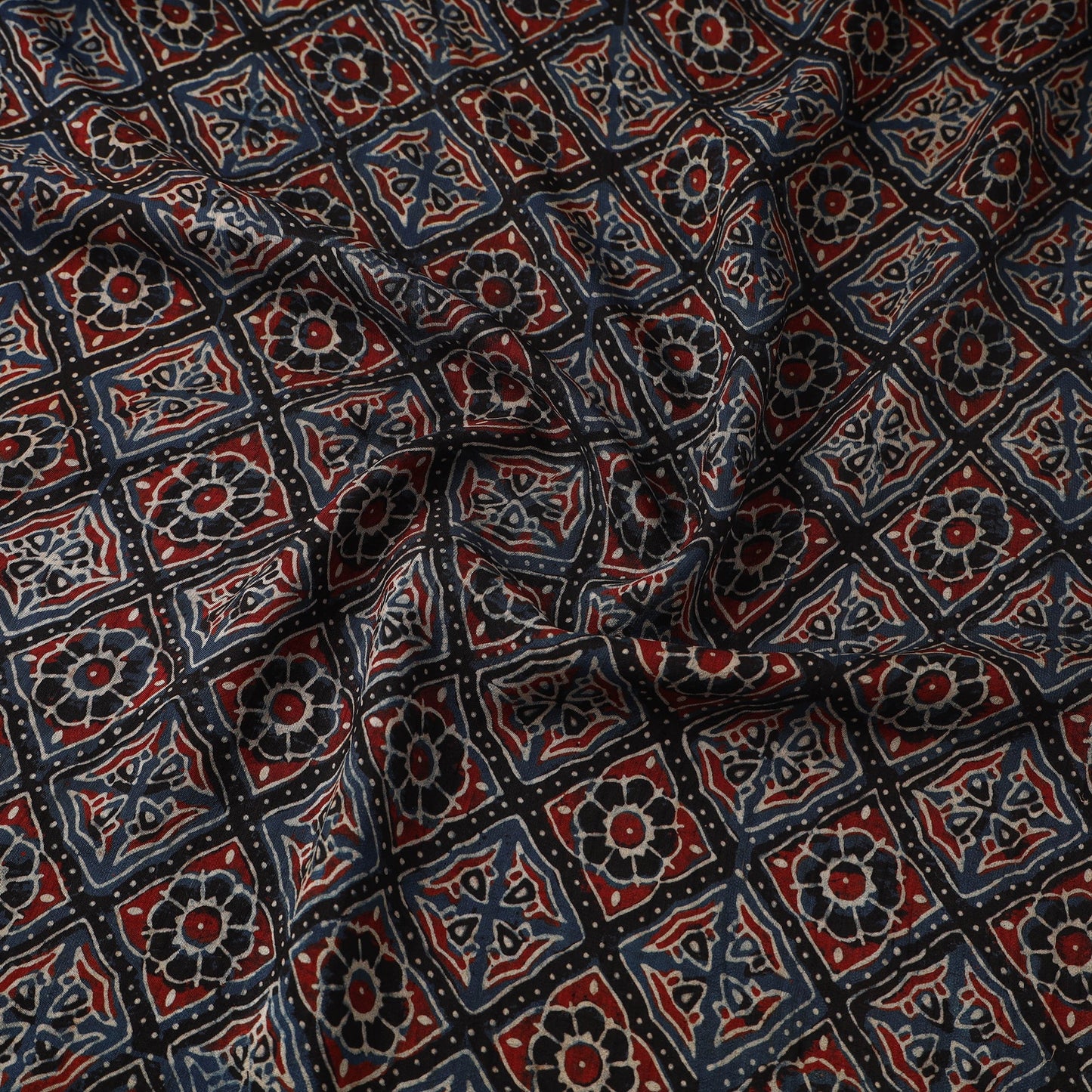 Natural dyed dola silk hand fabric 08 - handcrafted