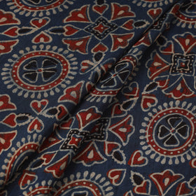 Natural dyed dola silk hand fabric 42 - handcrafted