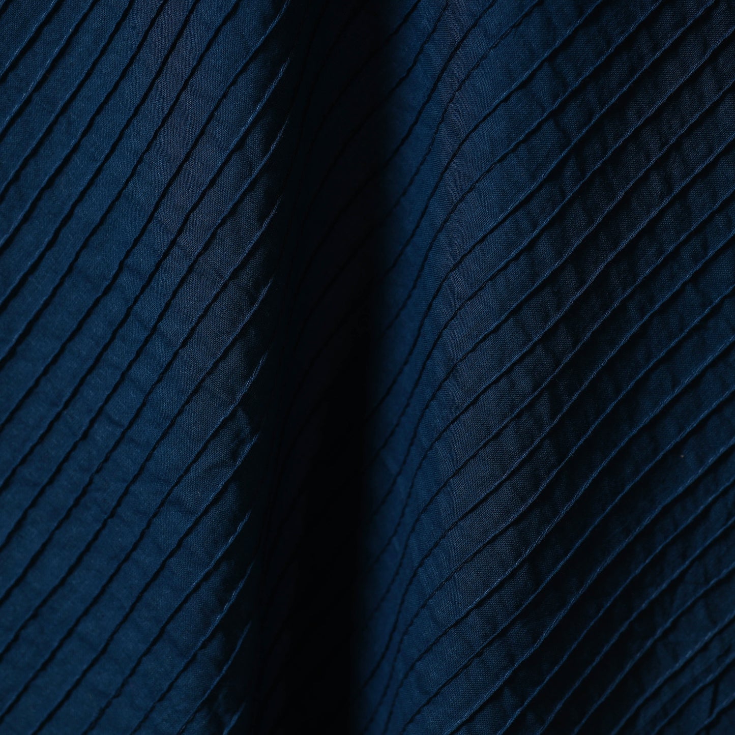 Pintuck plain cotton fabric 03 - handcrafted