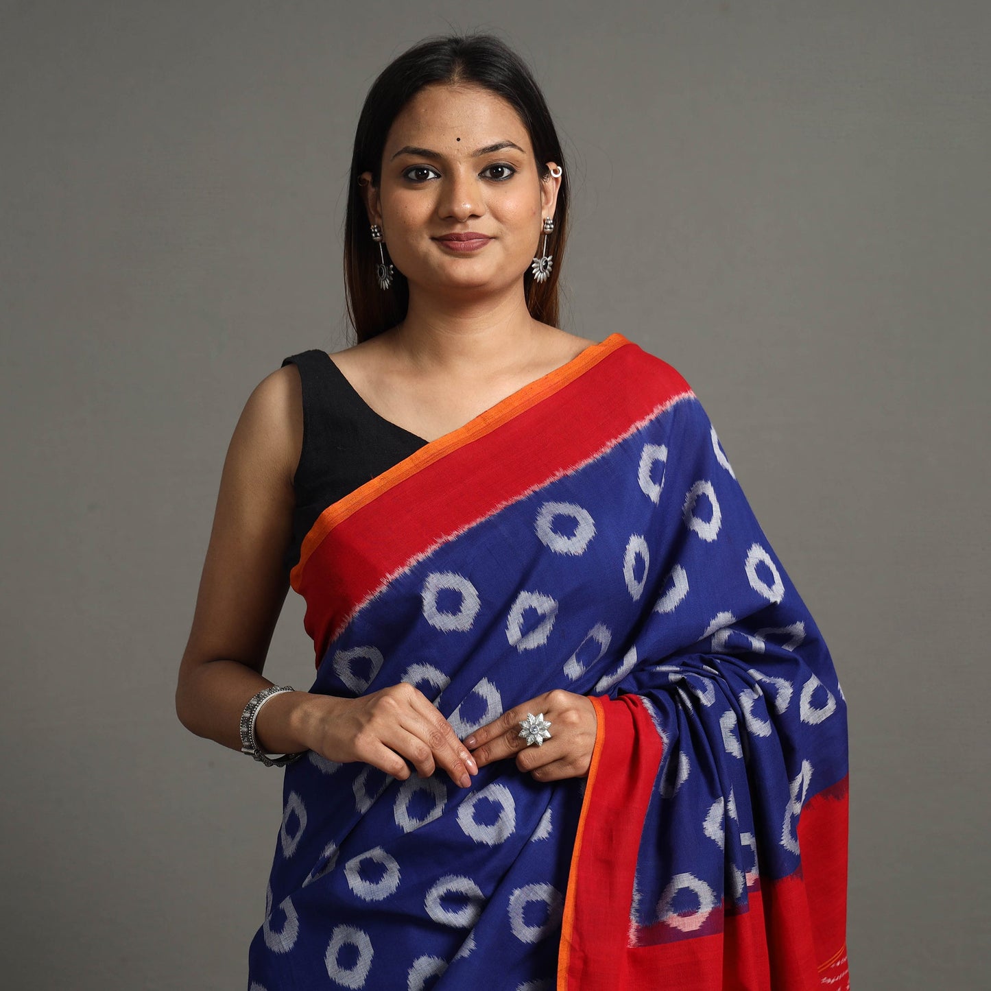  Pochampally Ikat Weave Handloom Cotton Saree 