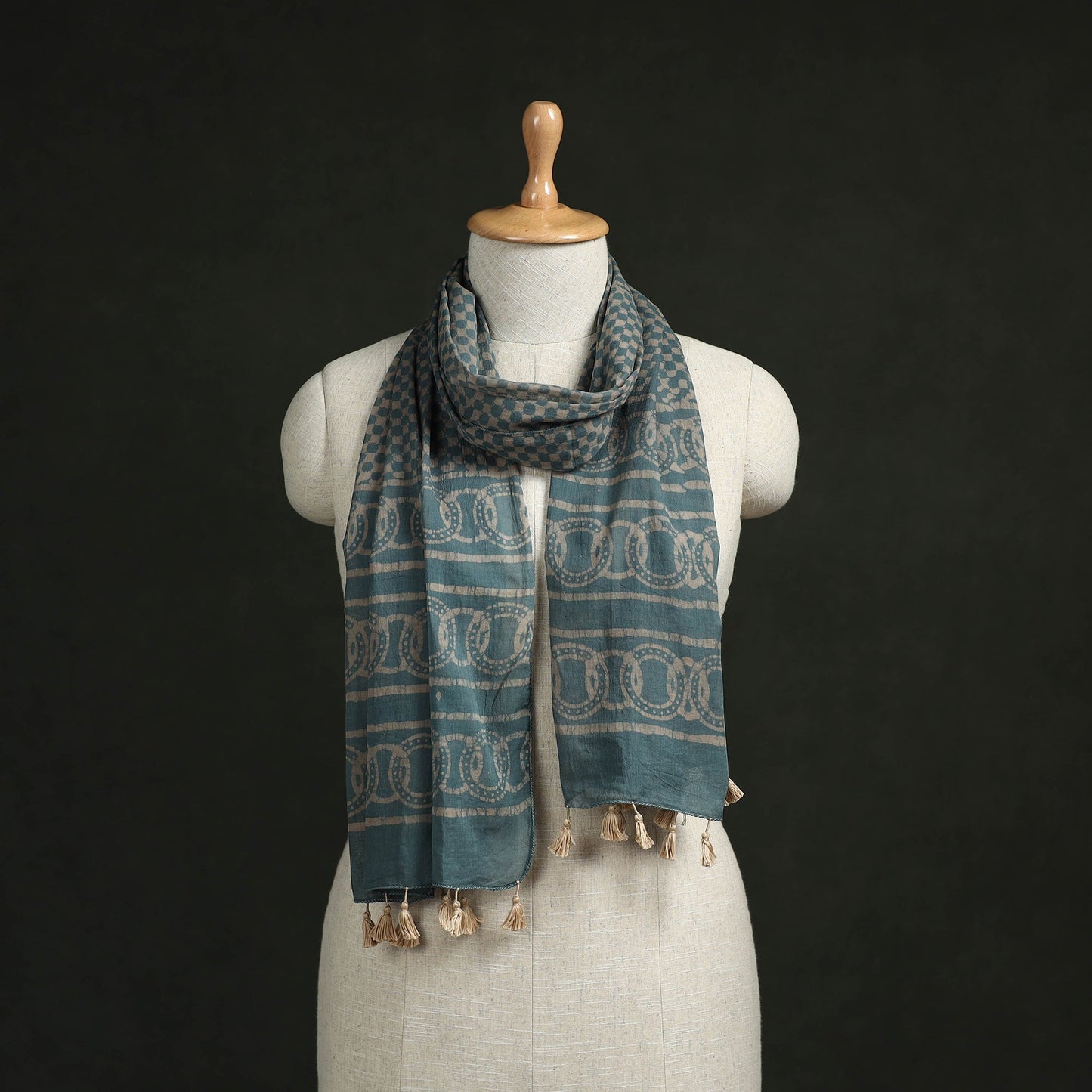 Pure mul cotton kutch hand block batik print stole