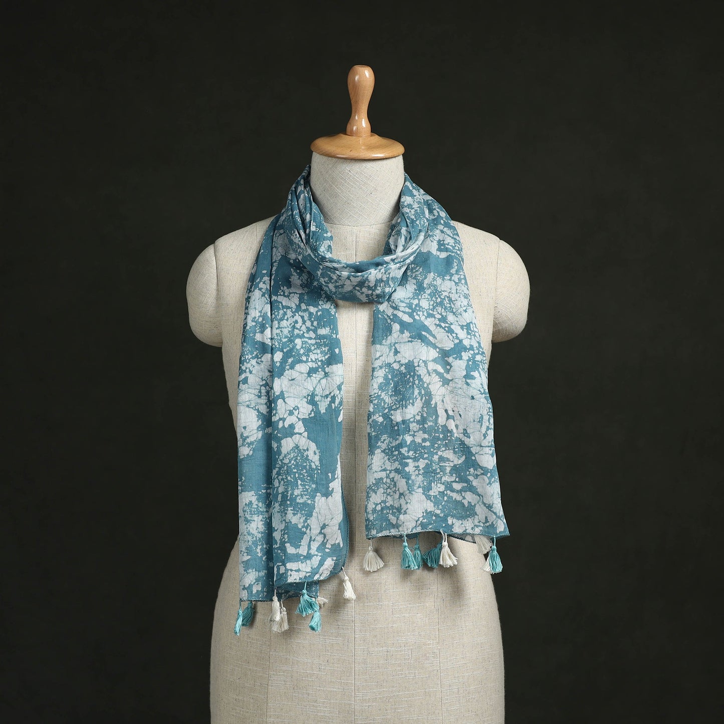 Pure mul cotton kutch hand block batik print stole
