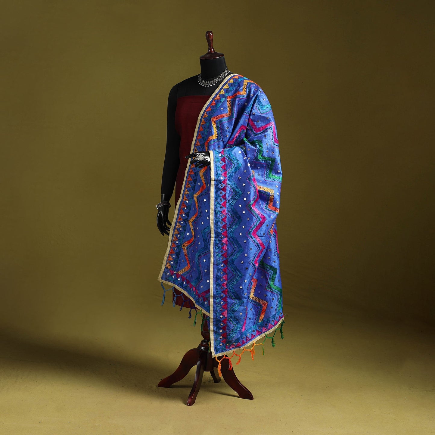 Ranihati chanderi silk zig zag hand embroidery dupatta 06