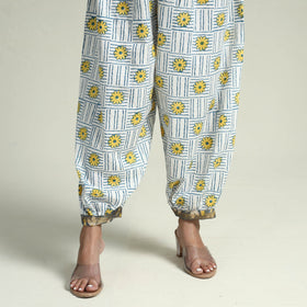 Buy Sanganeri Block Printed Maheshwari Silk Kurta with Palazzo & Dupatta Set Online at iTokri.com