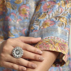 Buy Sanganeri Block Printed Maheshwari Silk Kurta with Palazzo & Dupatta Set Online at iTokri.com