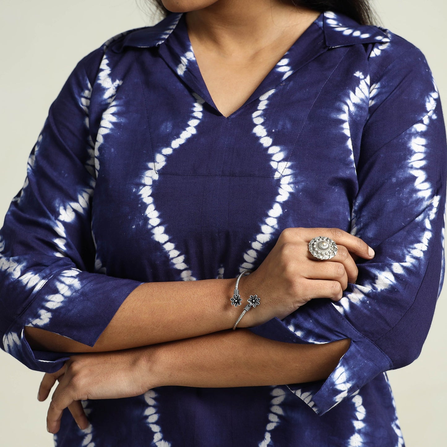 Buy Shibori Tye-Dye Mul Cotton Kurta with Palazzo & Dupatta Set Online at iTokri.com