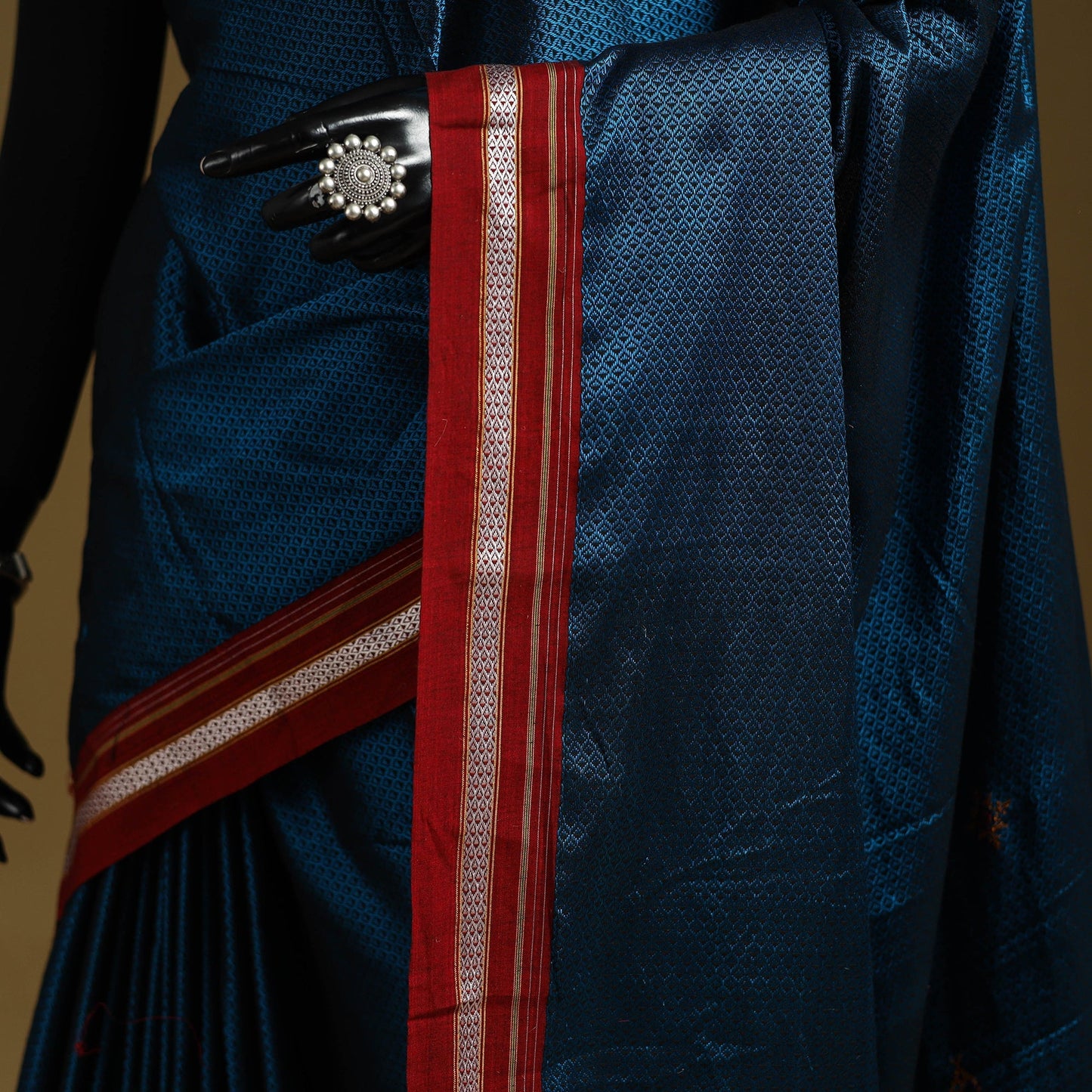 Silk cotton khun saree with ilkal pallu chikki paras border