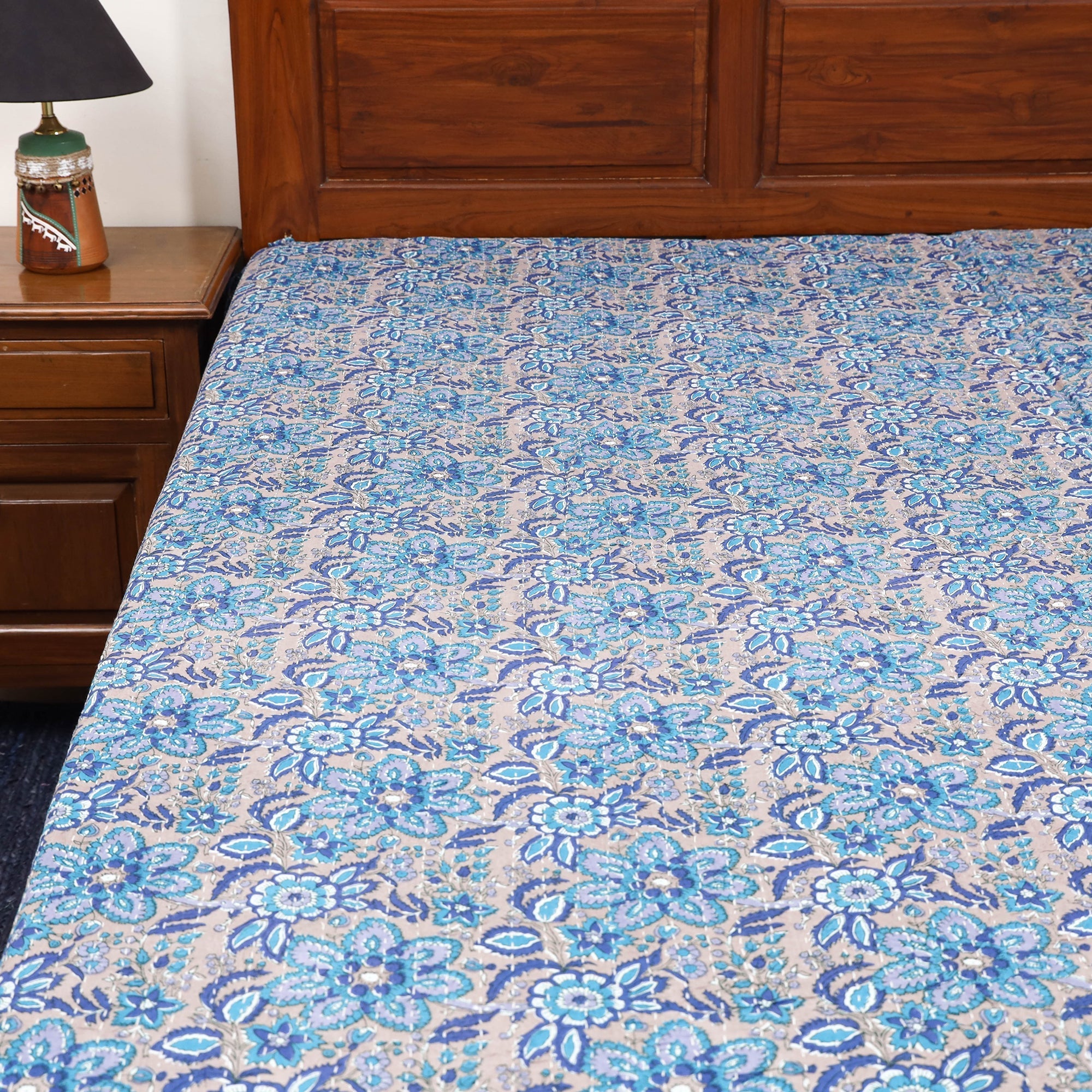 Tagai work hand sanganeri double bed sheet (108 x 90 in) 04