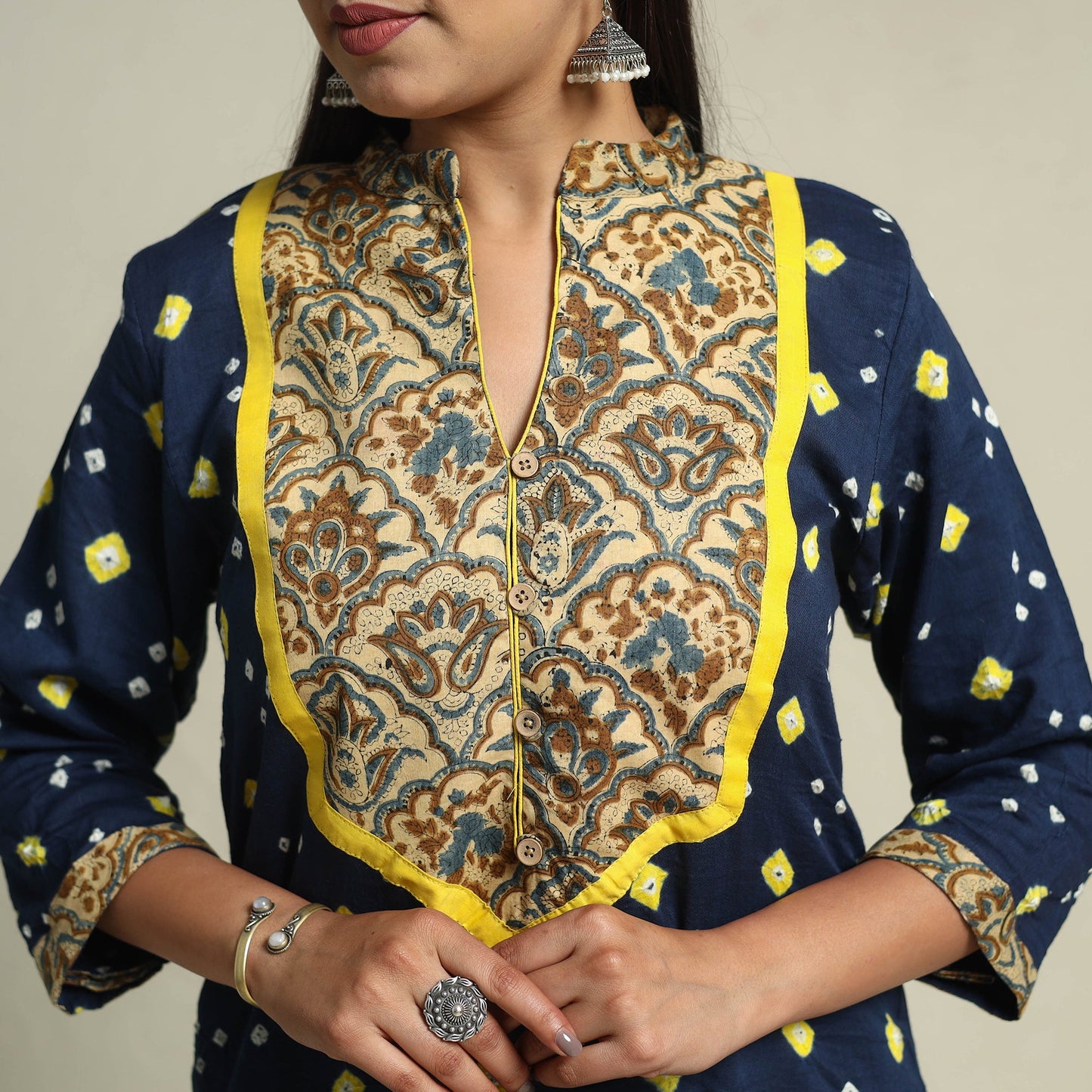 Blue Tie-dye Cotton Patchwork Straight Bandhani Kurta for Women