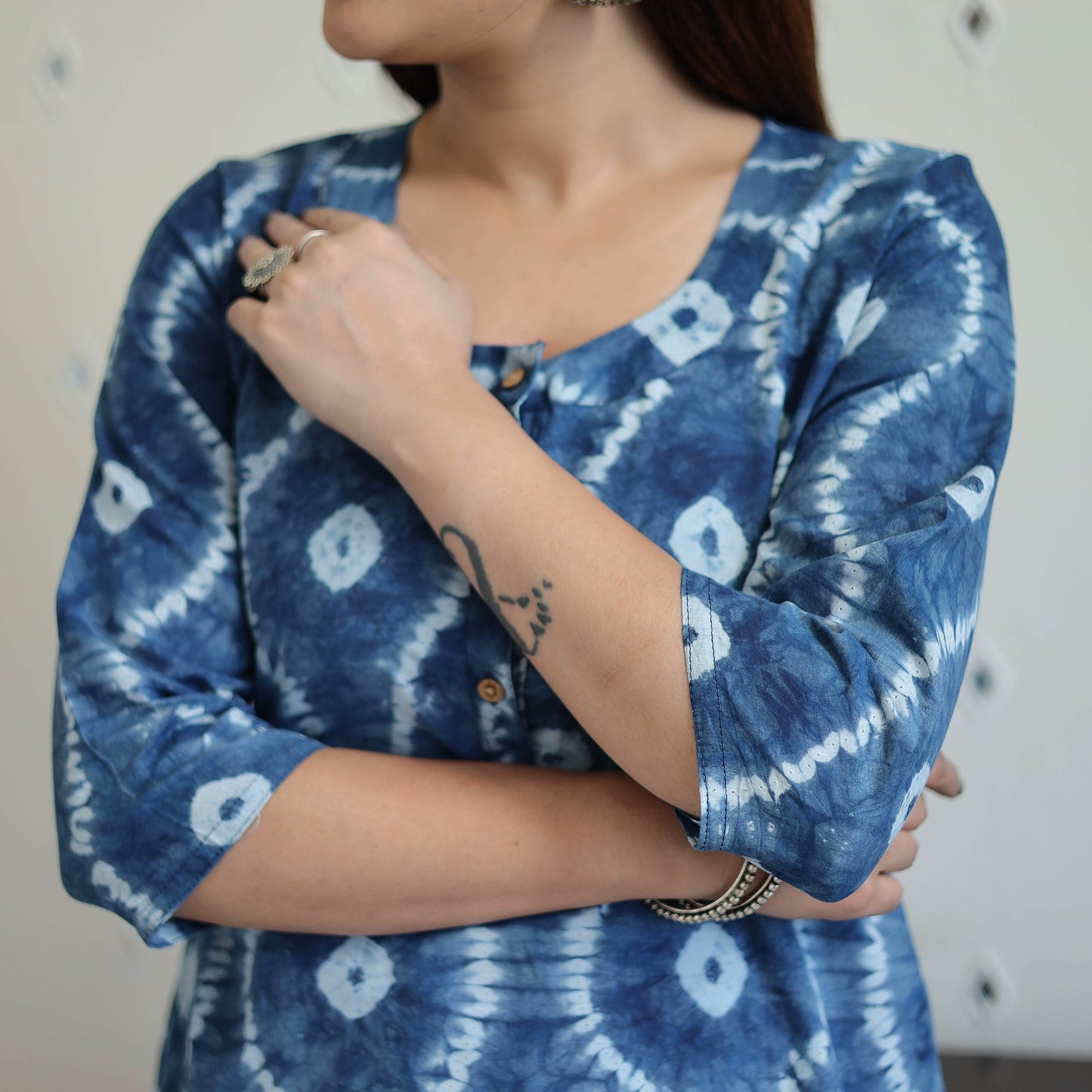  Blue Tie & Dye Cotton Straight Shibori Kurta for Women