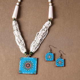 Buy Tikuli Art Handpainted Wooden Necklace Set Online at iTokri.com