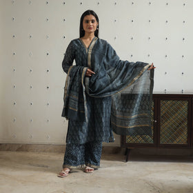 Buy Traditional Maheshwari Silk Bagru Print Kurta Set