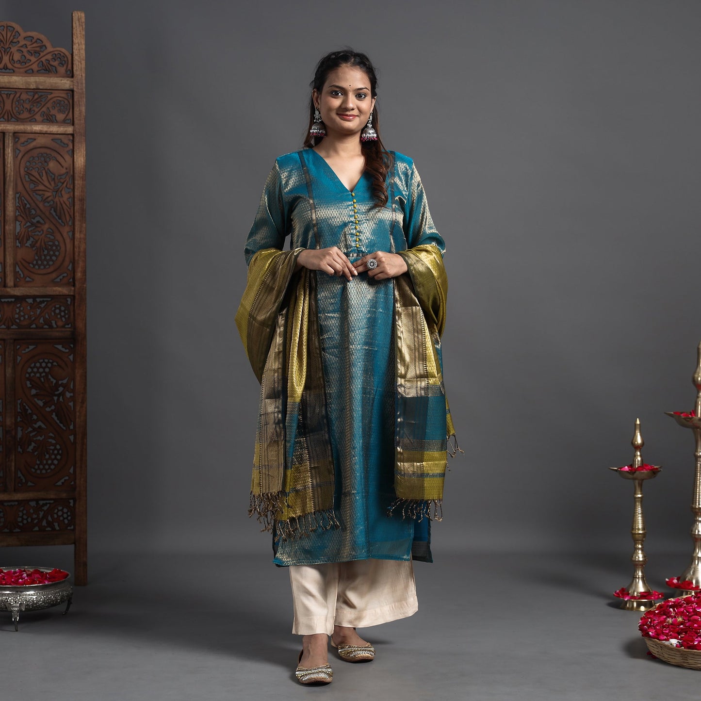 Buy Traditional Maheshwari Tissue Zari Work Cotton Handloom Kurta with Dupatta Set Online at iTokri.com