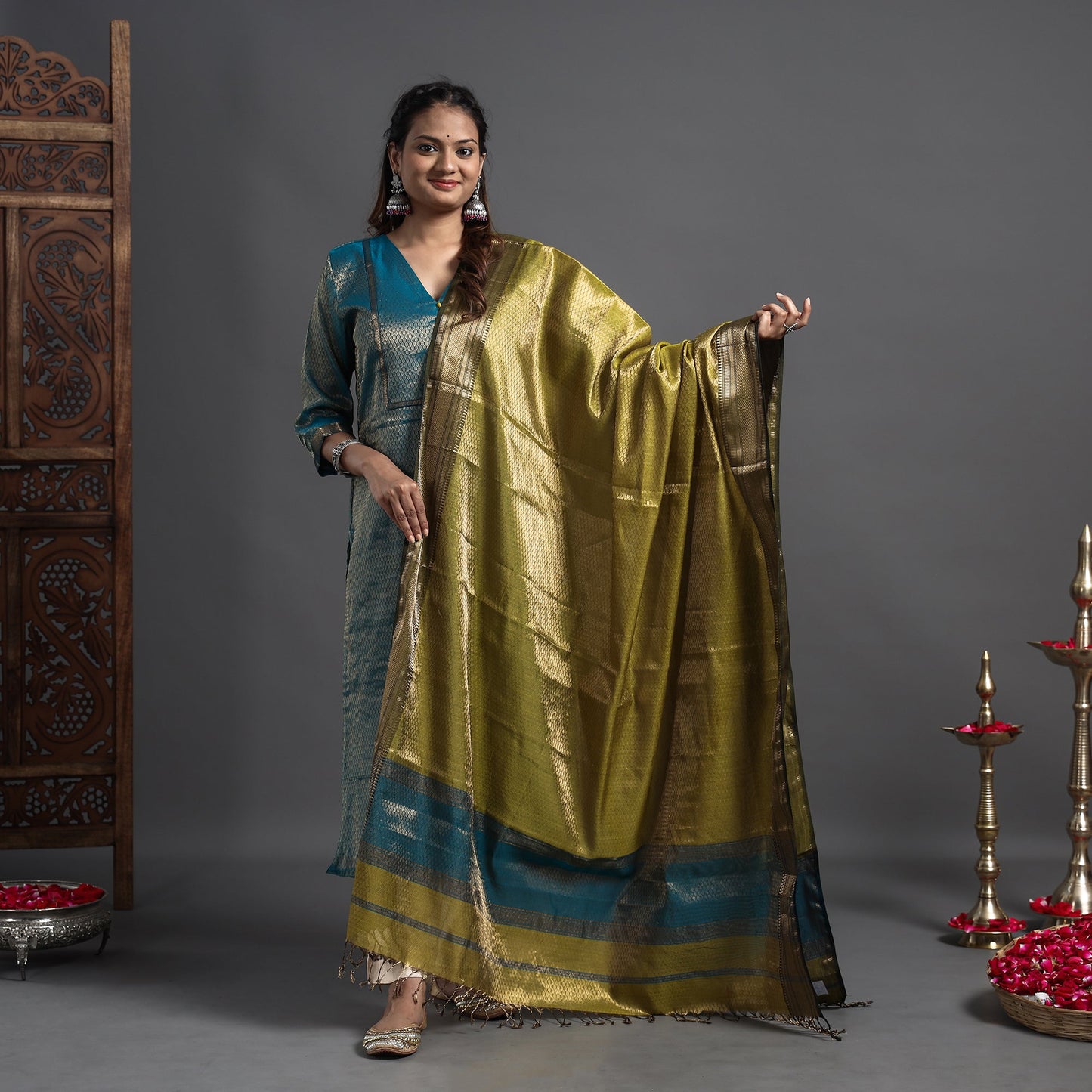 Buy Traditional Maheshwari Tissue Zari Work Cotton Handloom Kurta with Dupatta Set Online at iTokri.com