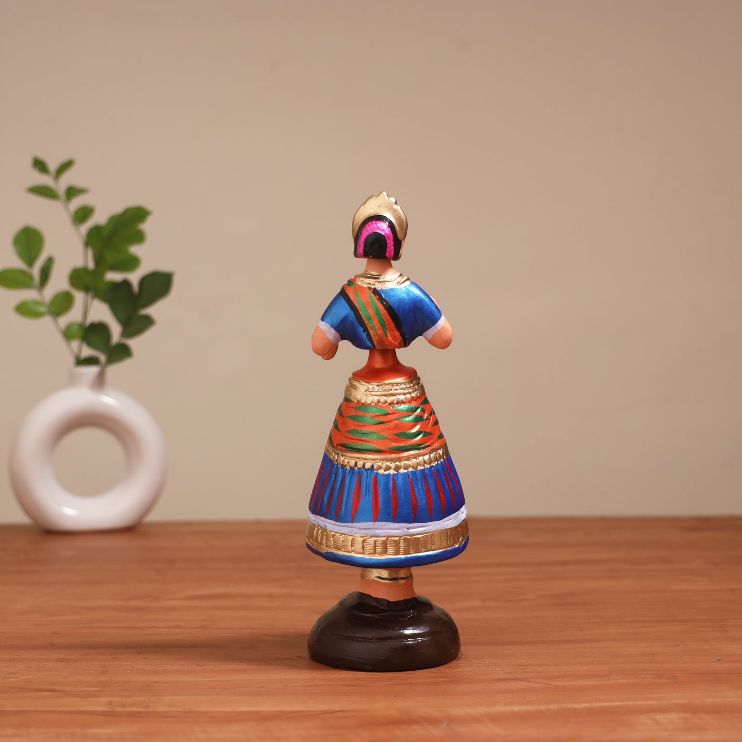 Bobble head thanjavur traditional dancing doll 01