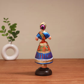 Bobble head thanjavur traditional dancing doll 01
