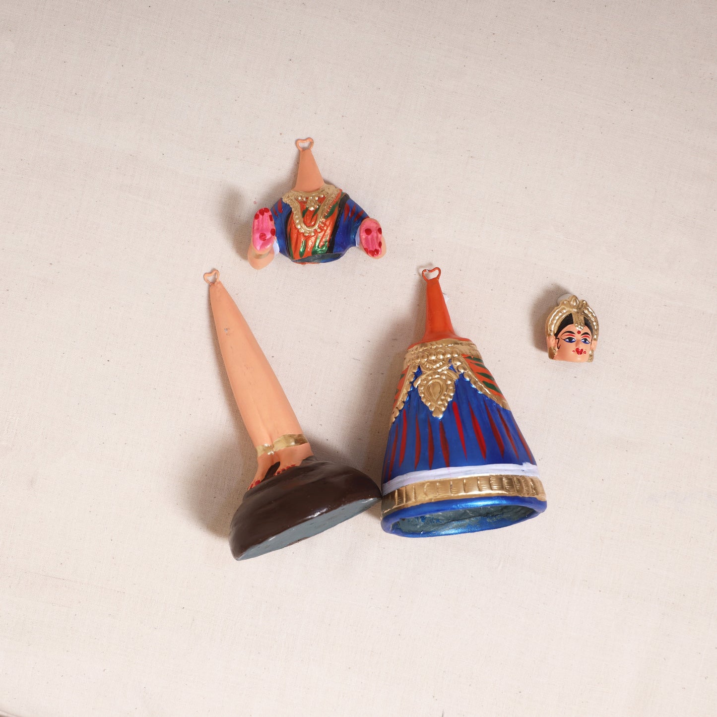 Bobble head thanjavur traditional dancing doll 01