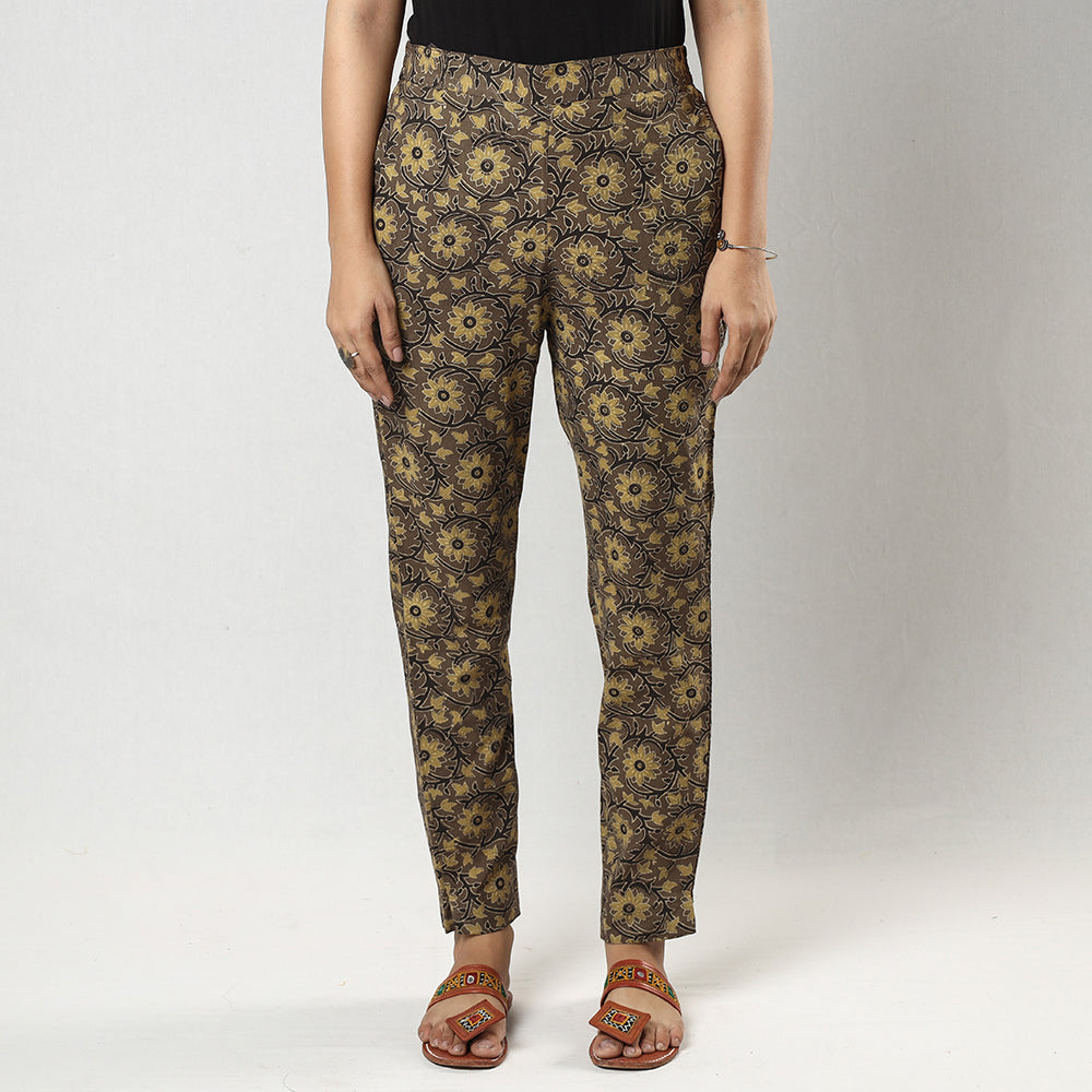 Brown printed cotton tapered casual pant for women