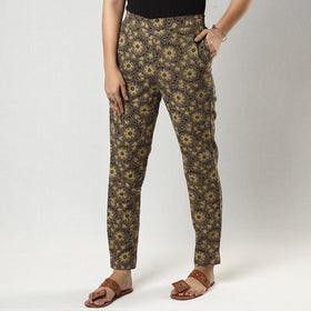 Brown printed cotton tapered casual pant for women