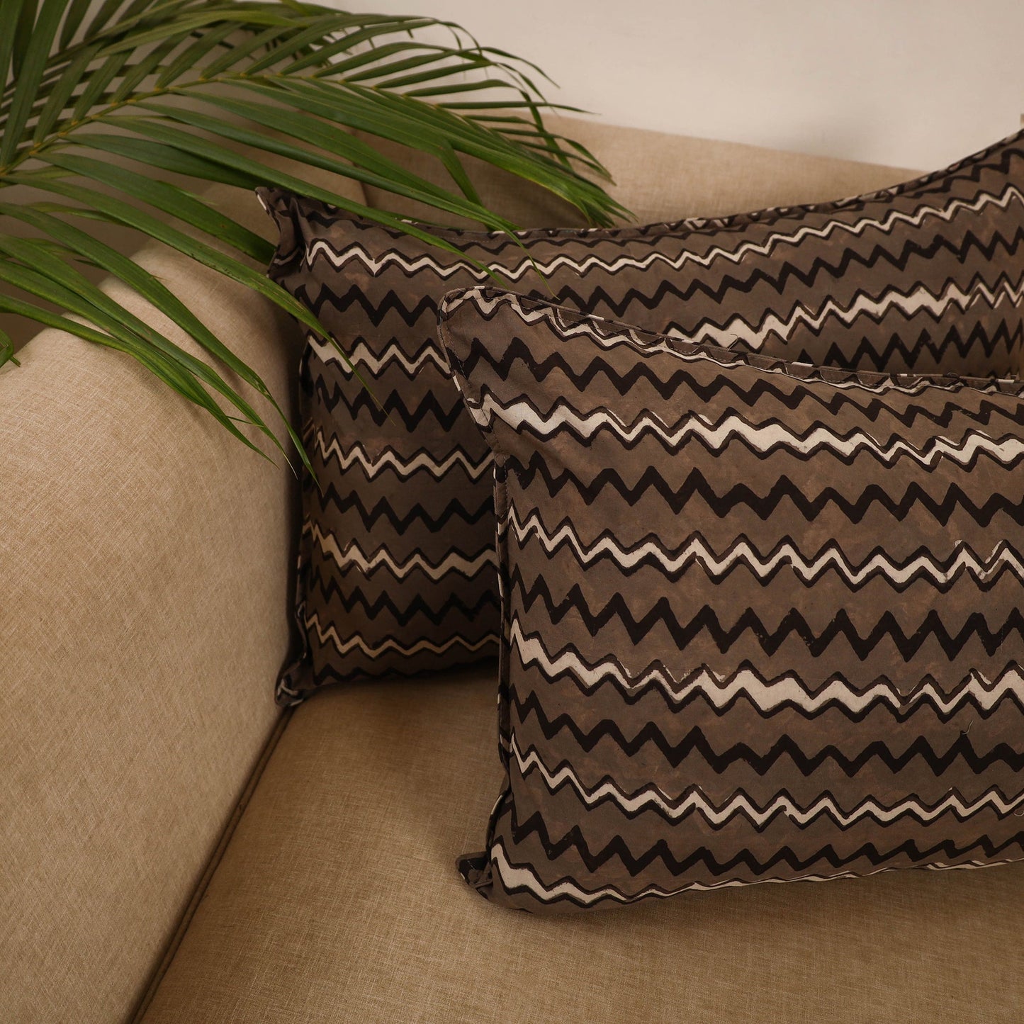 Akola cotton pillow covers (set of 2) 07 - handcrafted