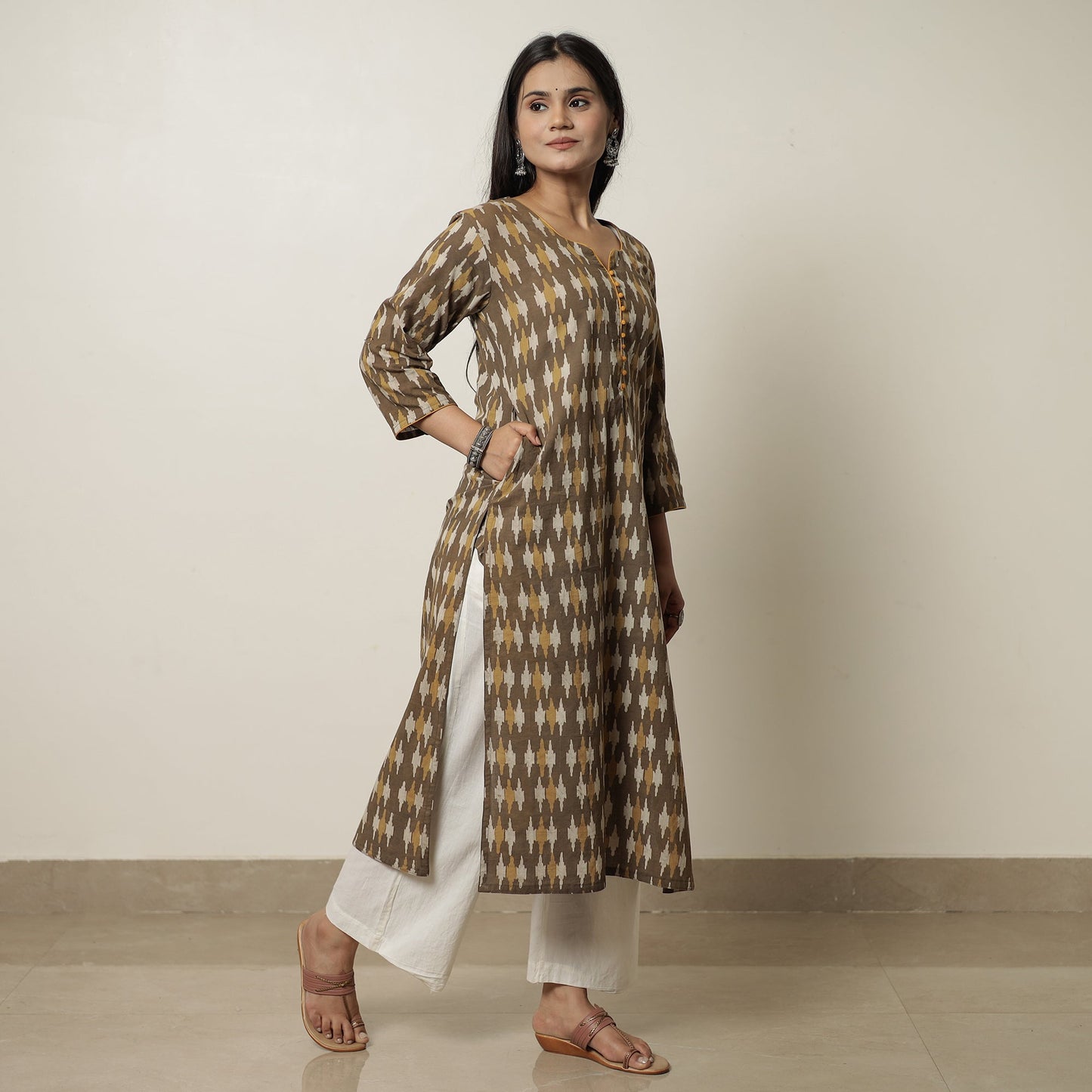  Akola Hand Block Printed Cotton Straight Kurta 01 Online at iTokri.com