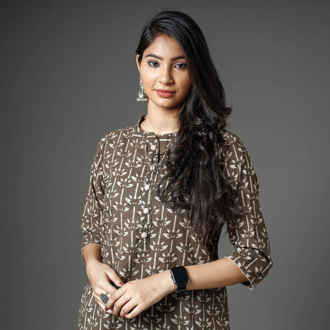  Akola Block Printed Cotton Long Straight Kurta 