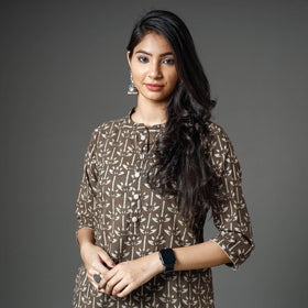  Akola Block Printed Cotton Long Straight Kurta 