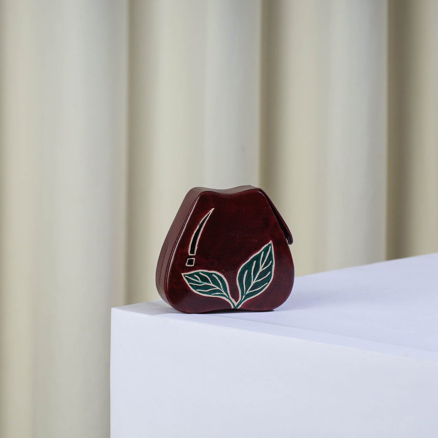  Handcrafted Brown Apple Leather Money Bank 
