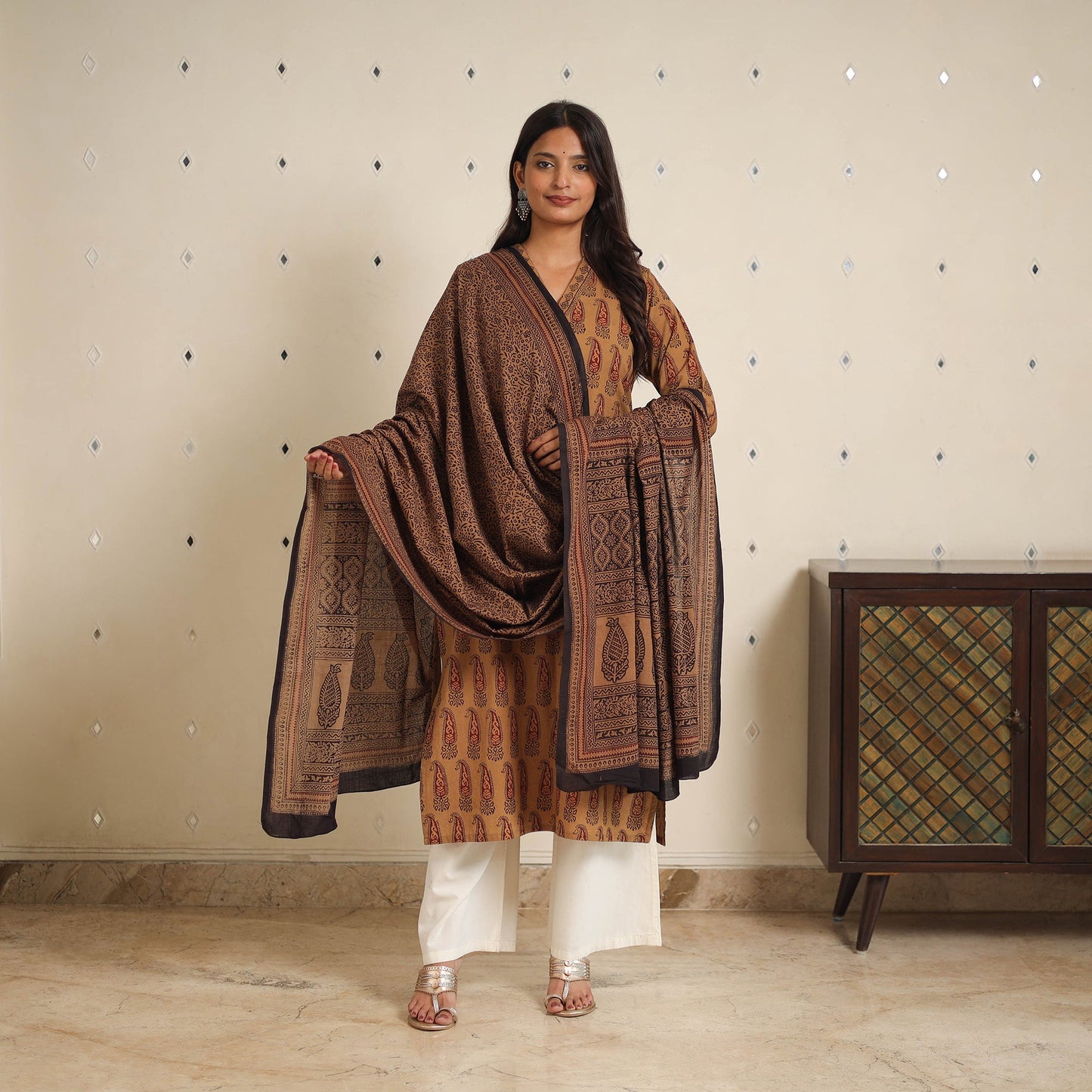 Brown - bagh cotton suit set (set of 2) 02 - handcrafted