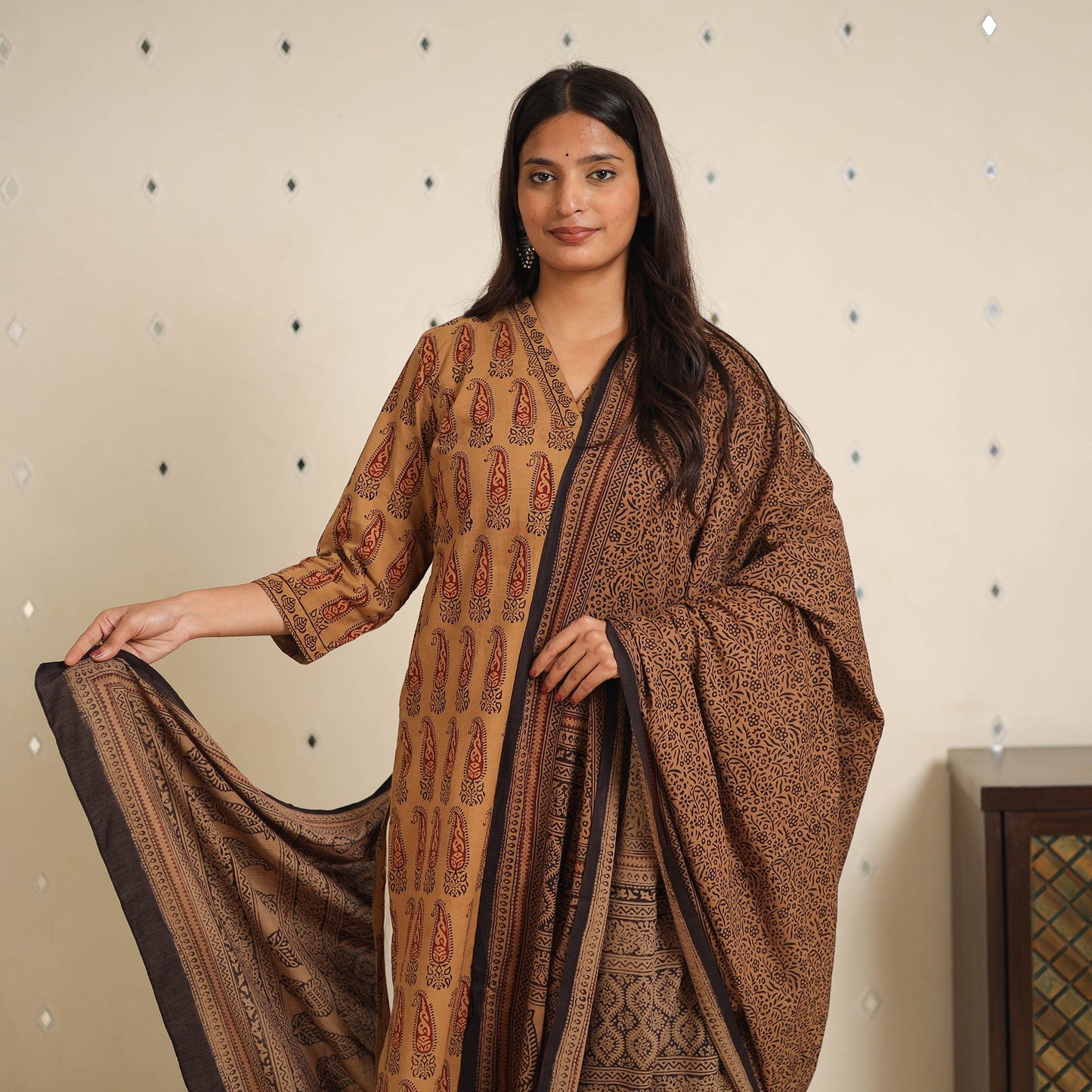 Brown - bagh cotton suit set (set of 2) 02 - handcrafted