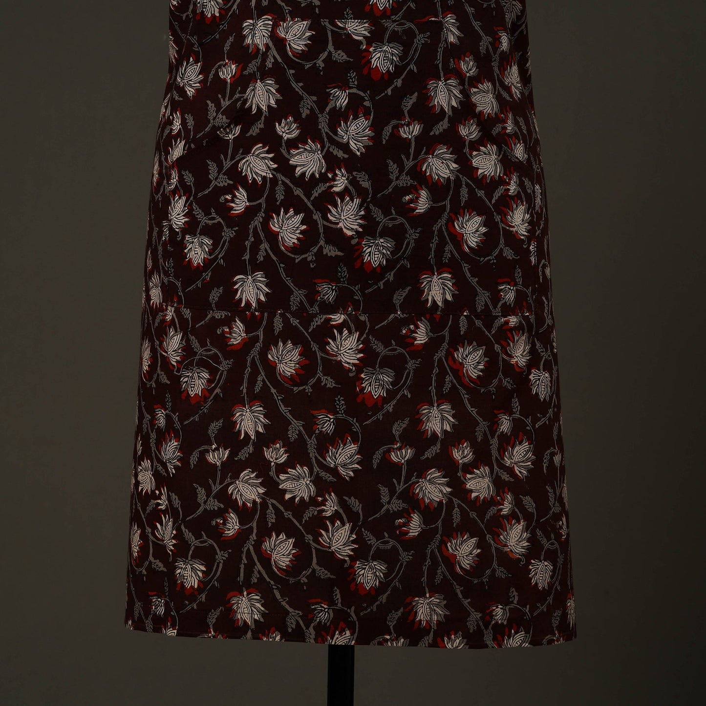 Brown - bagru cotton apron with pocket 21 - handcrafted