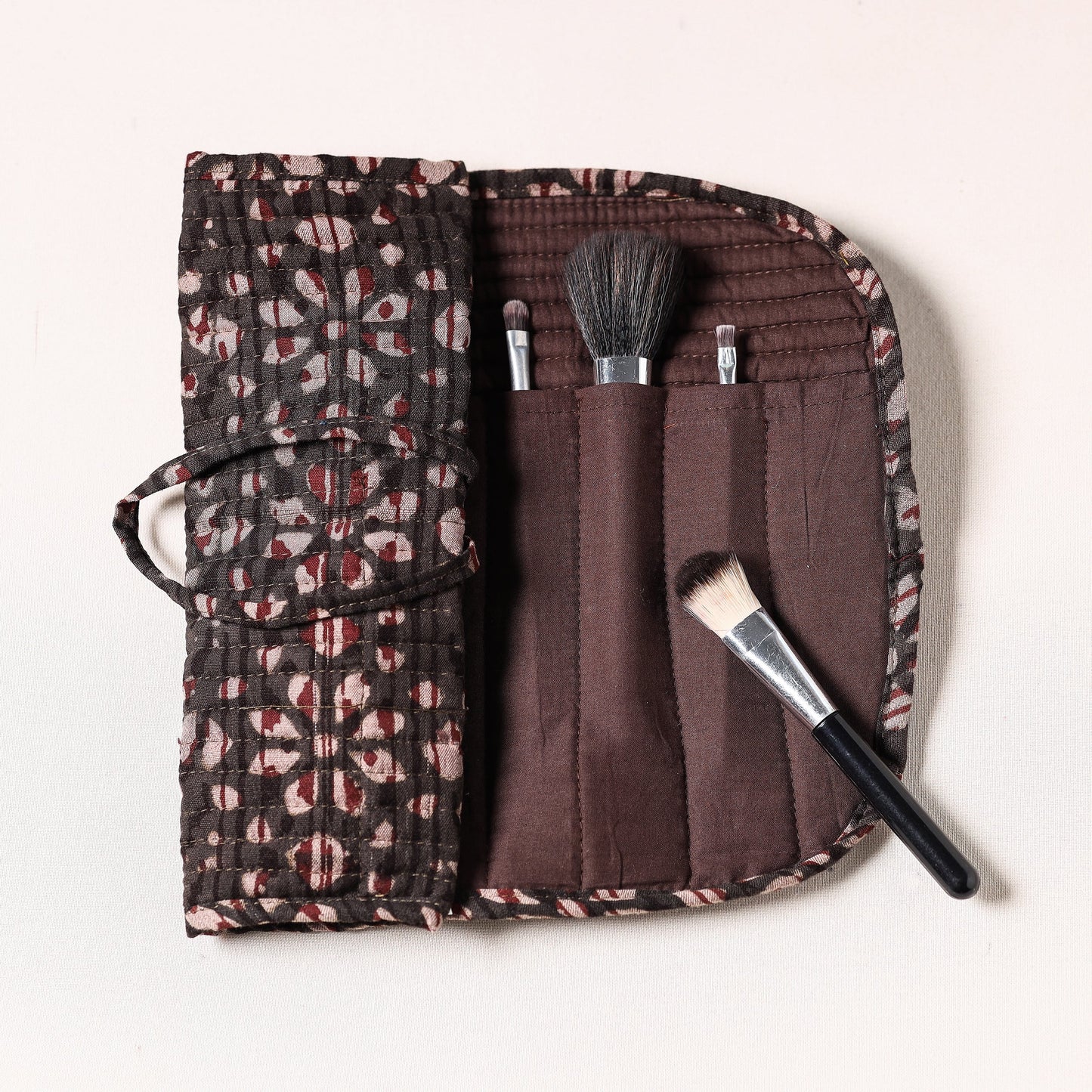  Multipurpose Segmented Make-up Brush Wrap Pouch/Case 