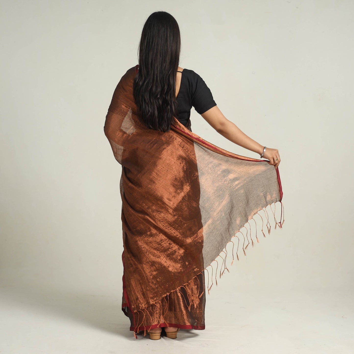 Buy Brown Bengal Fine Tissue Zari Saree Online at iTokri.com