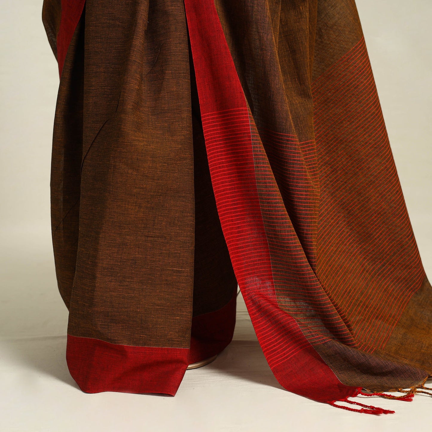 Buy Brown Bengal Woven Border Handloom Cotton Saree