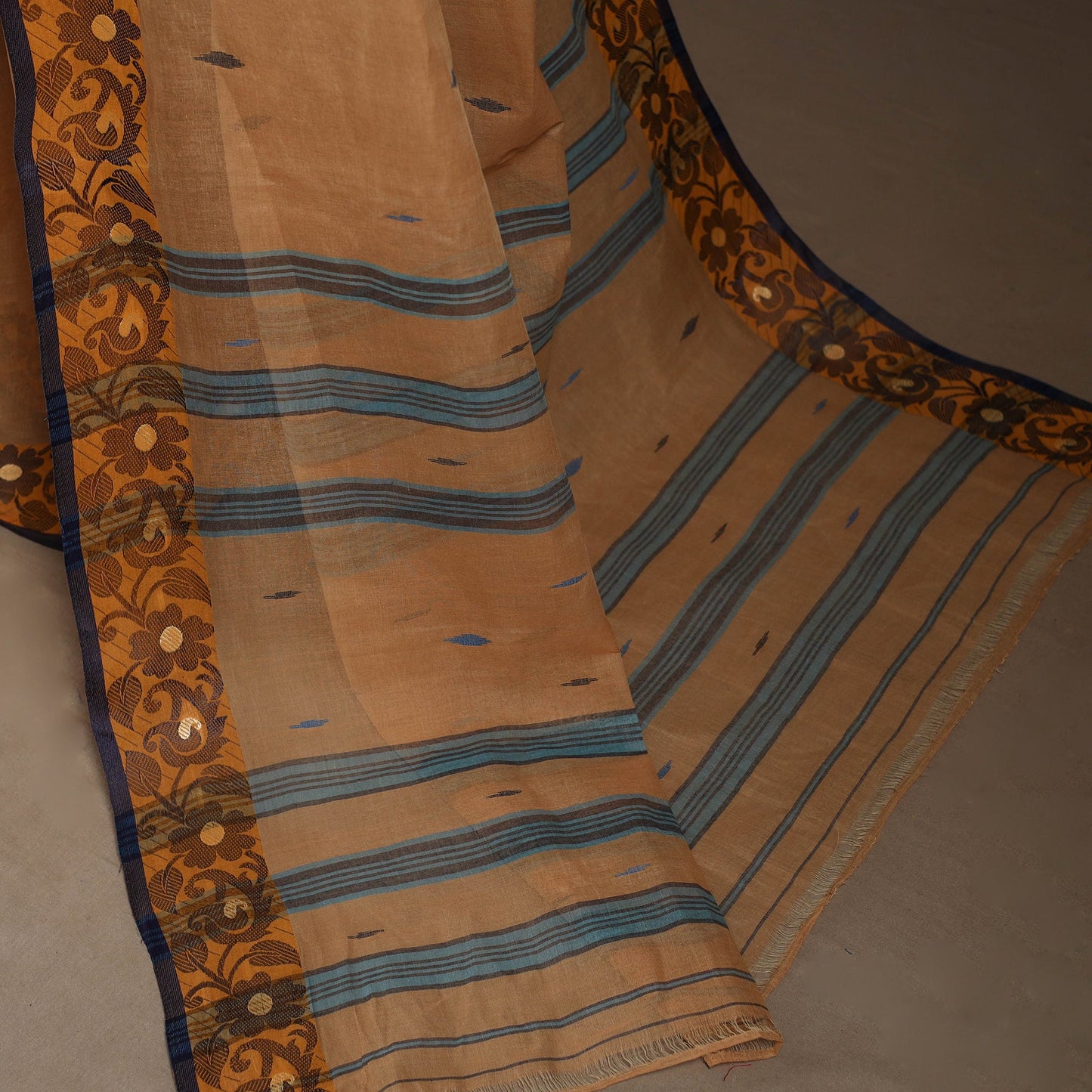 Brown Bengali Tant Saree with Matching Jewellery & Blouse