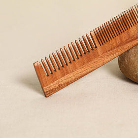 Brown Bijnor Hand Carved Neem Wooden Comb (Medium)