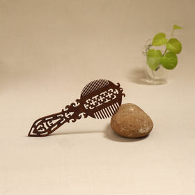 Bijnor hand carved sheesham wooden comb (large) 02
